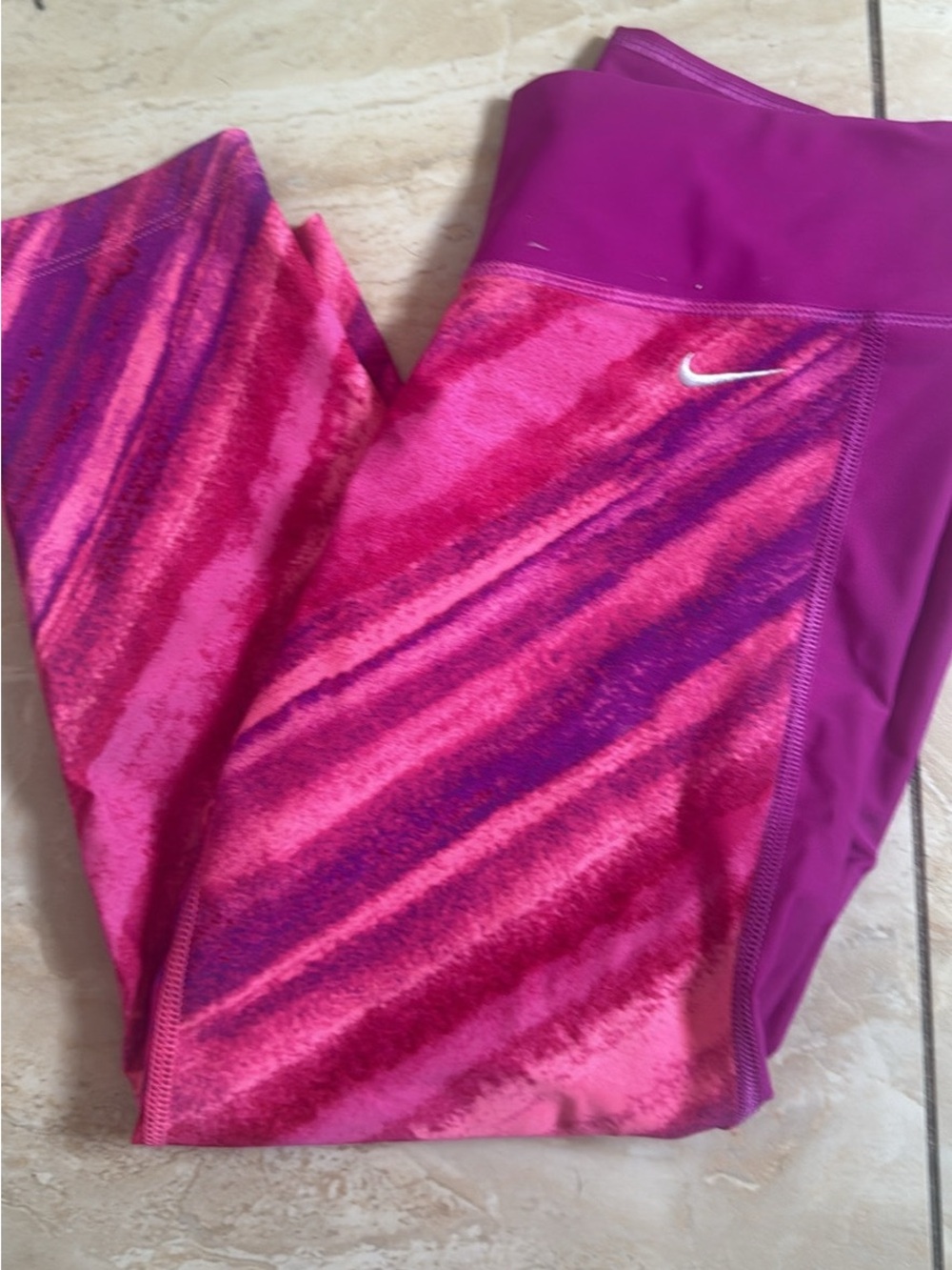 Nike Girls' Hot Pink & Purple Diagonal Stripe Leggings